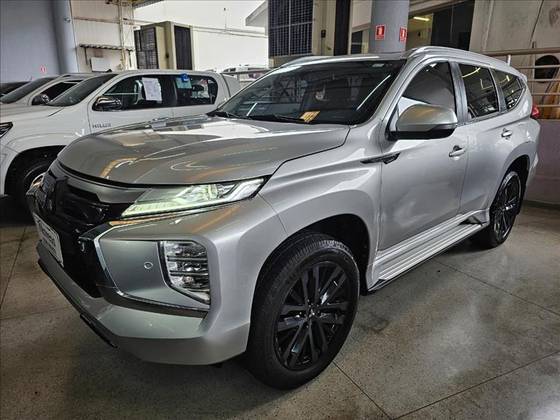 MITSUBISHI PAJERO SPORT 2.4 16V MIVEC TURBO DIESEL LEGEND BLACK AWD AUTOMÁTICO MITSUBISHI PAJERO SPORT 2.4 16V MIVEC TURBO DIESEL LEGEND BLACK AWD AUTOMÁTICO